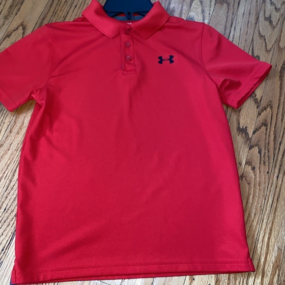 Under armour size medium red golf shirt - Picture 2 of 4